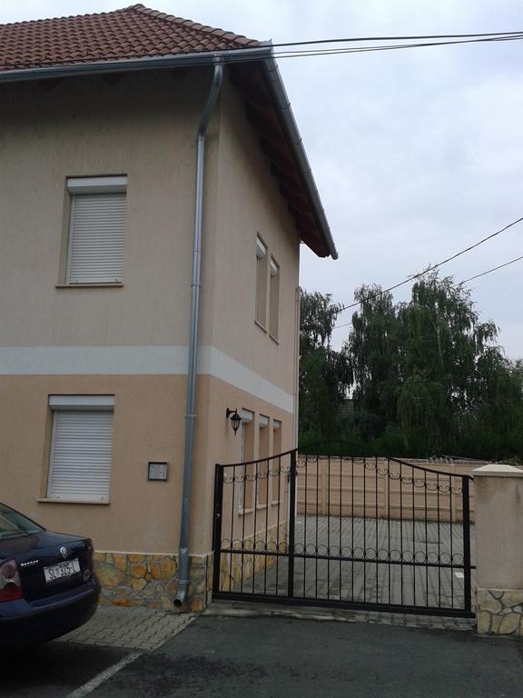 Kotany Apartman Harkány Pokoj fotografie