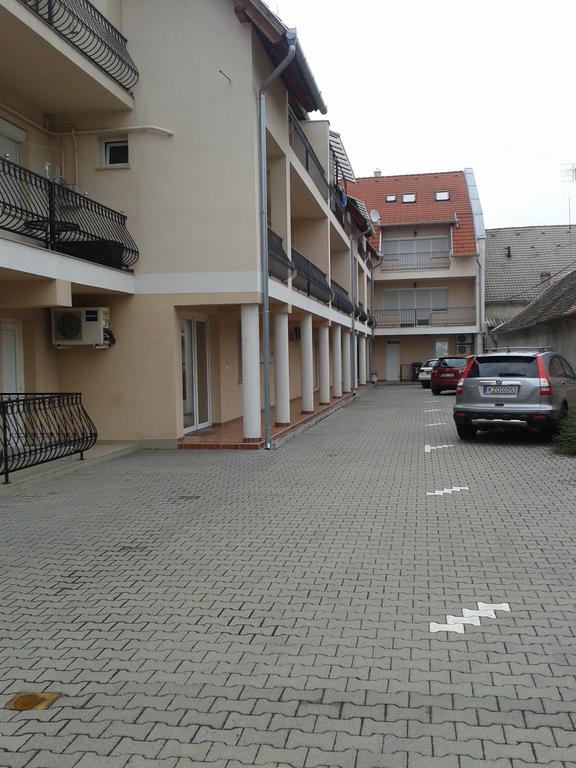 Kotany Apartman Harkány Exteriér fotografie